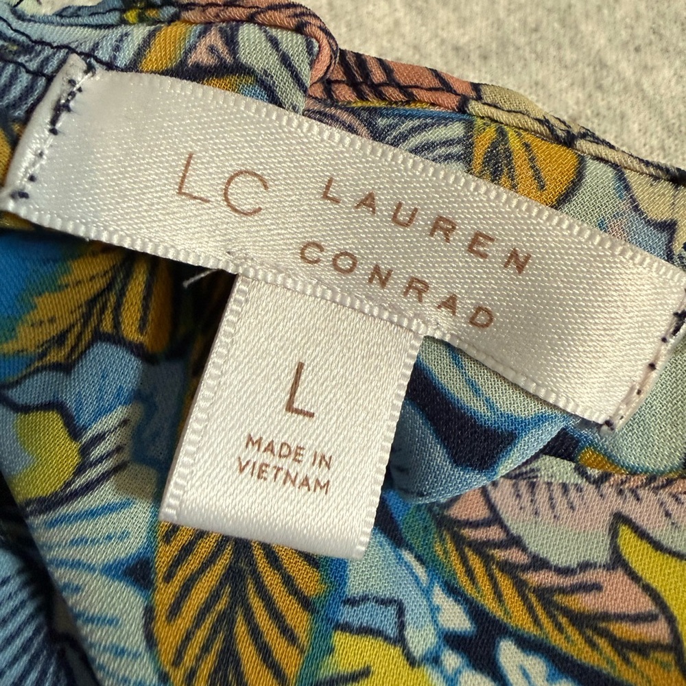 LC Lauren Conrad Blue & Yellow Floral Short-Sleeve Top 🌼 - Picture 4 of 7